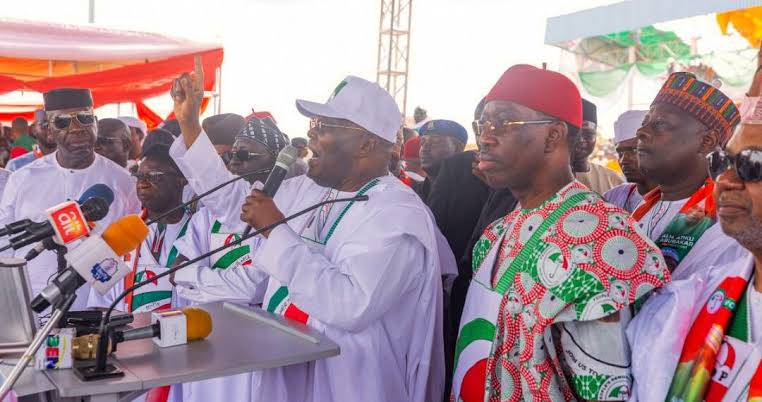 Vote me to save Nigeria from collapse, Atiku urge Nigerians
