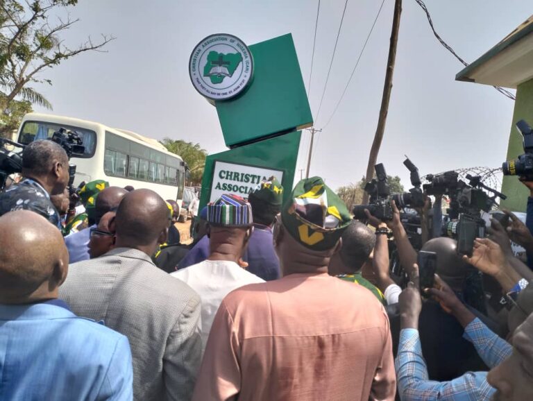 Ortom inaugurates Benue CAN secretariat, donates N50m for guests house project