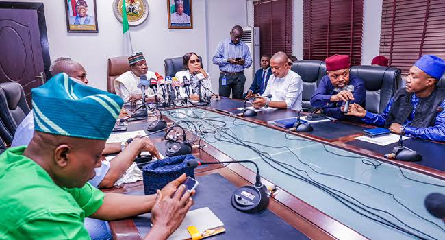 After meeting with FG, labour  suspends indefinite strike planned to commence Tuesday