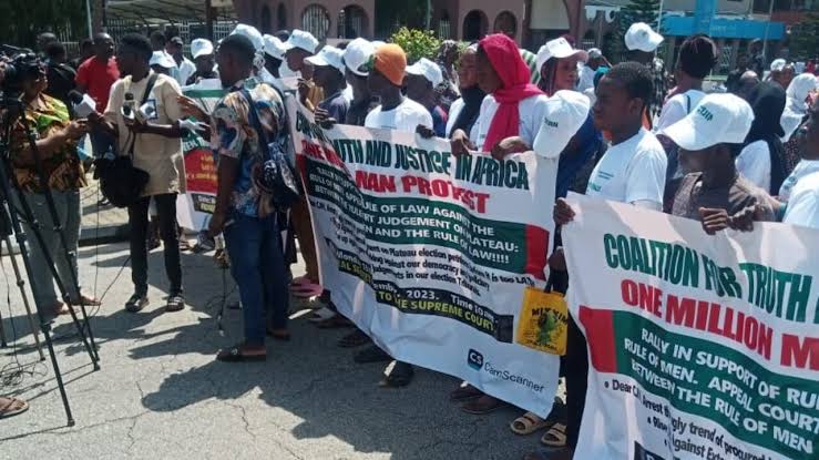 Group protests in Abuja over appeal court judgments sacking Plateau lawmakers